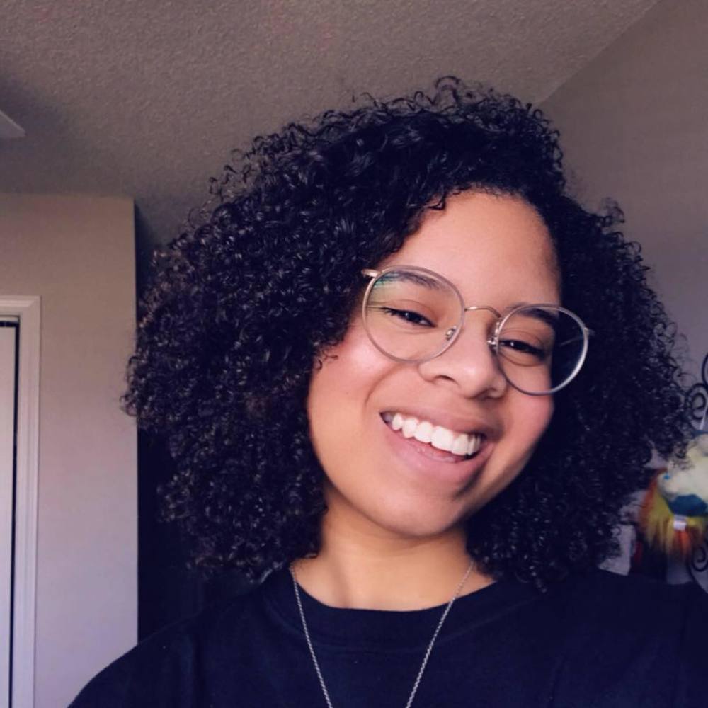 Meet your Posher, Alexis